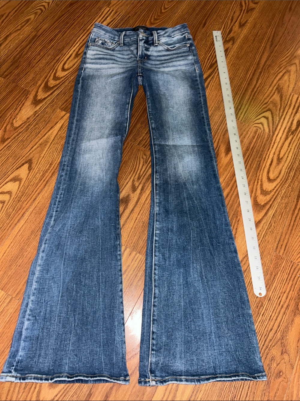 NWOT Buckle Black Fit No. 53 Tailored Bootcut Medium Wash Preppy Womens 29x32